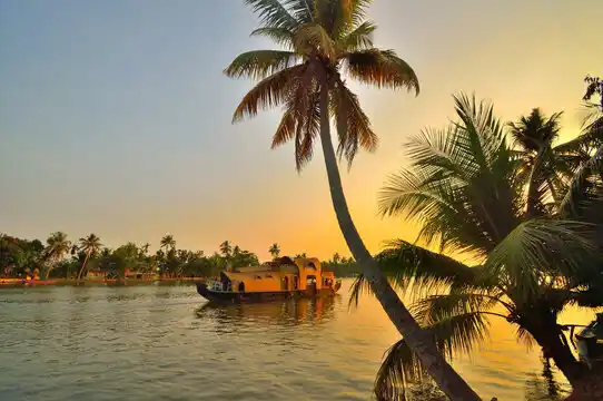 Kerala Honeymoon Packages