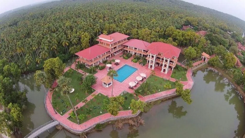 best hotels and resorts in Kerala