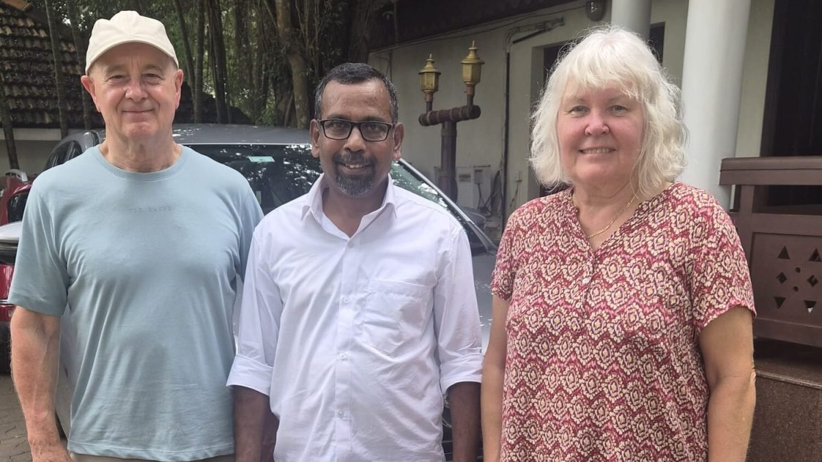 Sian Mainwaring X 02. UK Troper Tours Kerala
