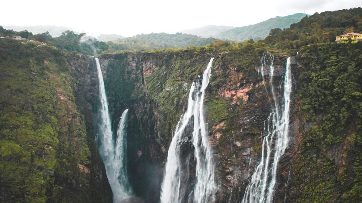 Mysore Coorg Ooty Tour Package – 5 Days / 4 Nights