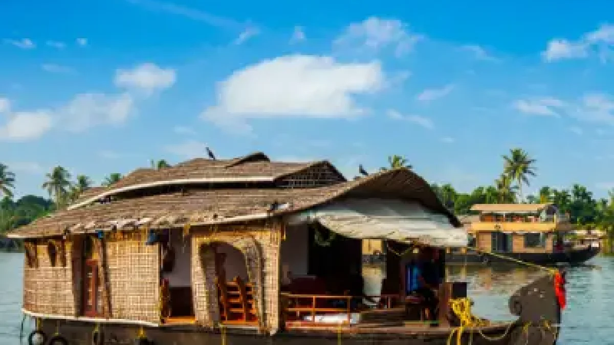 houseboat-kerala-backwaters-india