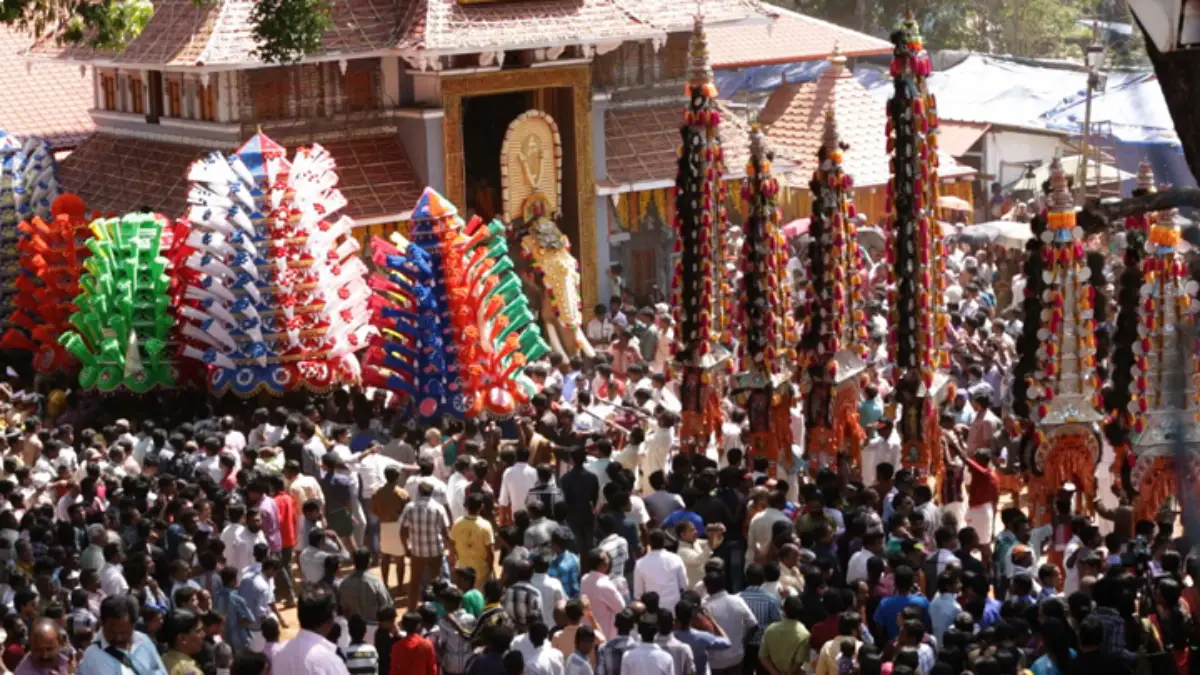 kavadiyattam