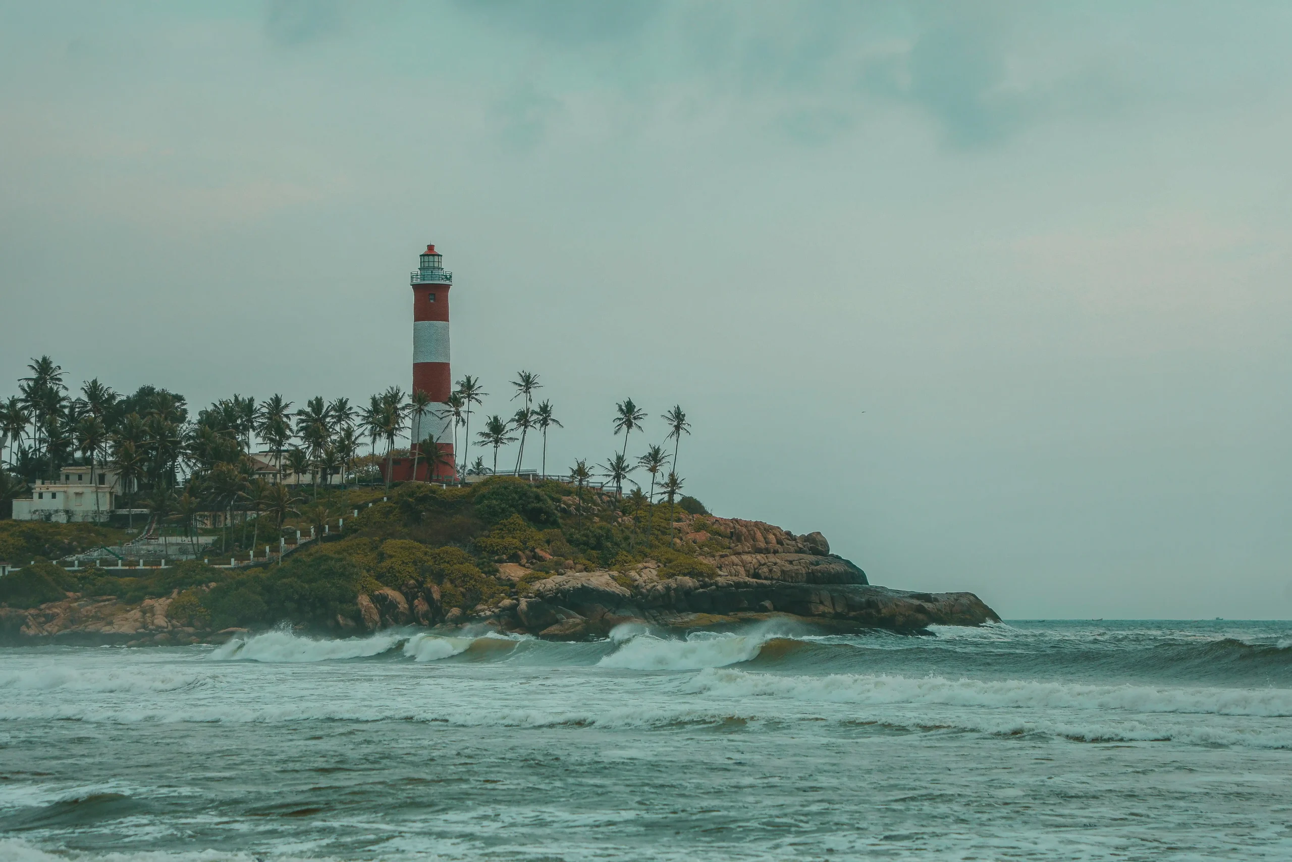 4 nights 5 days tour package in Kerala